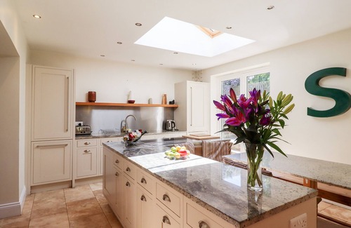 Embleton Cottage | NO6 SEA LANE, family friendly, country holiday cottage in Embleton