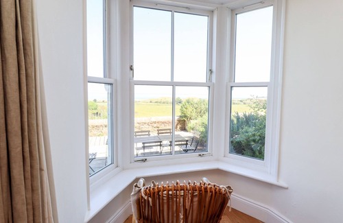 Embleton Cottage | NO6 SEA LANE, family friendly, country holiday cottage in Embleton