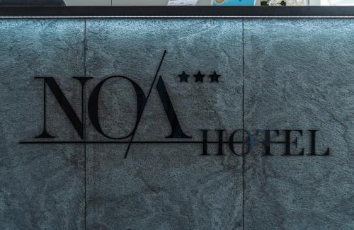 Vecses Hotel | Noa Panzio