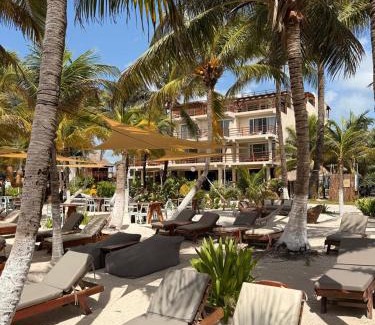 Mahahual Hotel | Noah Beach Hotel & Suites