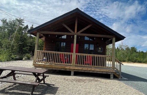 Sandringham Cabin | Noah's Cottage at Sandringham