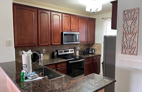 Wellington Condo | Noah’s Ark 3 bedroom with 3 bathroom close to Disney. Sleeps 8 people.