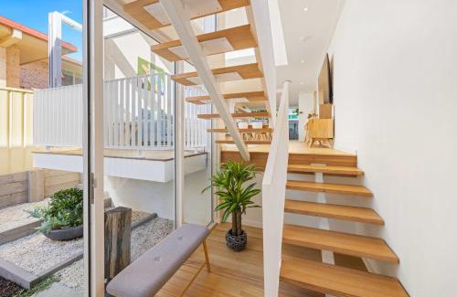 Port Macquarie Villa | Noahs Beach House - at Flynns
