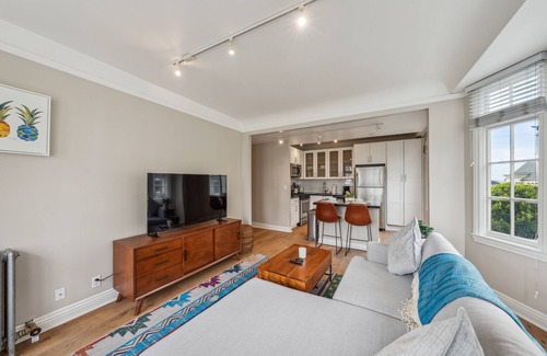 Nob Hill Apartment | Nob Hill 1 BR w/ Office by Anyplace - 11649