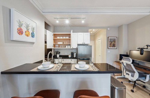 Nob Hill Apartment | Nob Hill Studio w/Office by Anyplace - 11614