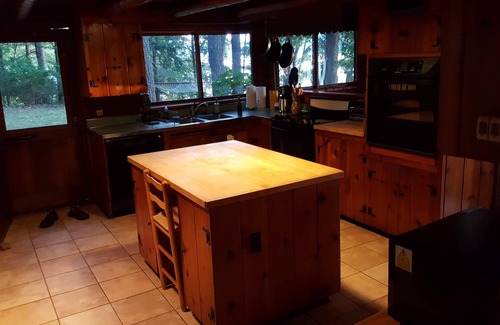 Pilot Knob Cottage | Nob's End - A Piece of Paradise on east side of Lake George, NY