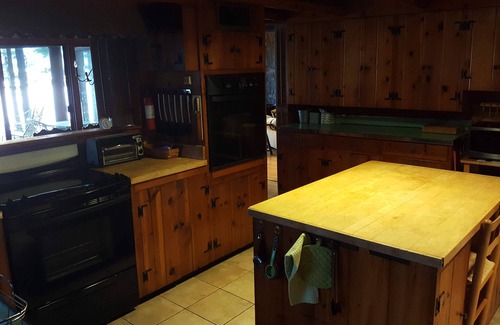 Pilot Knob Cottage | Nob's End - A Piece of Paradise on east side of Lake George, NY