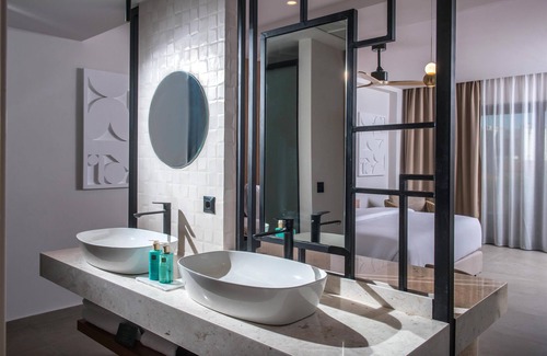 Gouvai Hotel | Noble Hotel Suites - Adults Only