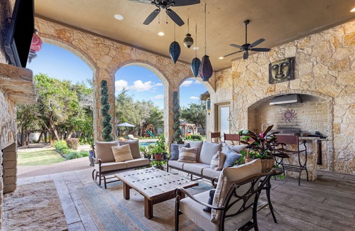 Crawford Villa | Noble Prairie: Lux Estate, Pool, Spa, Garden, Venue, Chef's Kitchen, Fireplace!