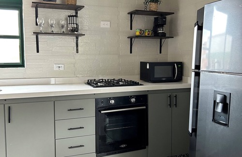 Floresta Apartment | NobsaStay, Belen: Colonial Apartment