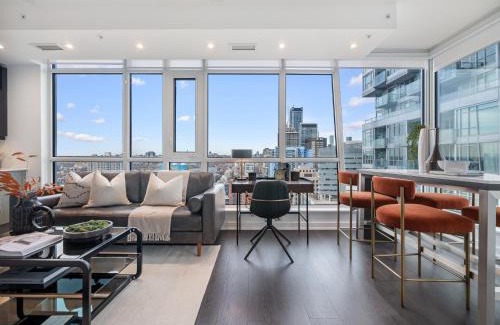 Downtown Toronto Apartment | Nobu Suites - Toronto's Entertainment District