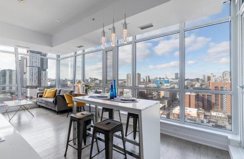 Downtown Toronto Apartment | Nobu Suites - Toronto's Entertainment District