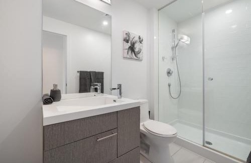Downtown Toronto Apartment | Nobu Suites - Toronto's Entertainment District