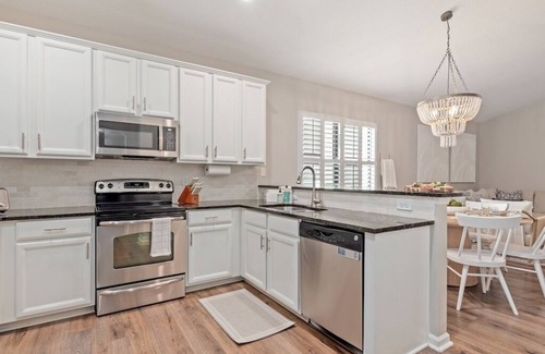 Ponte Vedra House | Noc Nest Family Retreat - Screened Lanai - Fire table - Outdoor BBQ - Game Room