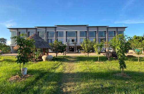 Ponhea Lueu House | NOEK Hotel