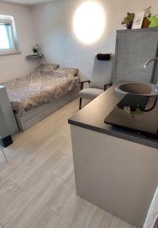 Srednje Grcevje Apartment | Nogica