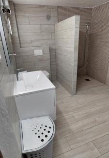 Srednje Grcevje Apartment | Nogica
