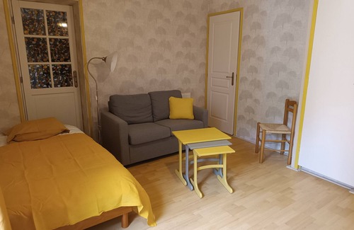 Journiac Bed & Breakfast | Noha e Majofa, suite convertible into family room in Périgord