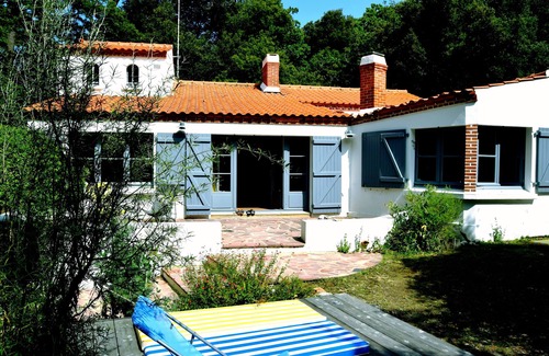 Noirmoutier-en-l'Ile House | Noirmoutier - Heart of the Bois de la Chaize - 6 Bedrooms - 100m from the beach