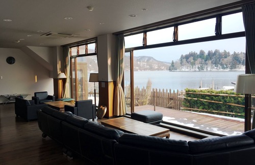 Shinano Hotel | Nojiri Lake Resort