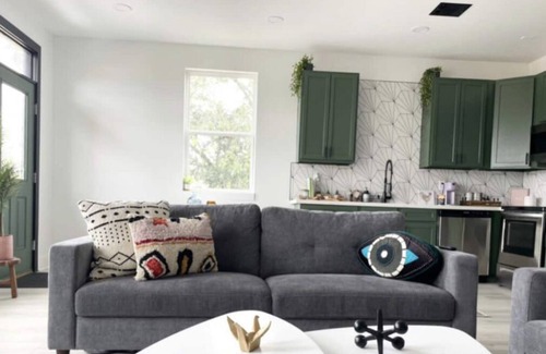 Saint Roch House | Nola Blossom | MODERN Nola Pad