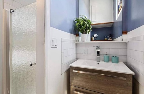 Holy Cross District Apartment | NOLA'S CASITA - Charming, modern studio space