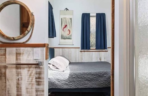 Holy Cross District Apartment | NOLA'S CASITA - Charming, modern studio space