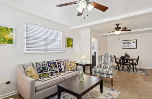 Metairie House | NOLA Safe(2BD) Vacation hub!