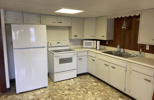 Bee Spring Cabin | Nolin Lake Cabin with a Big View. Why stay at a lake you can't see?