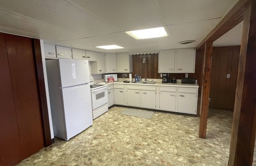 Bee Spring Cabin | Nolin Lake Cabin with a Big View. Why stay at a lake you can't see?