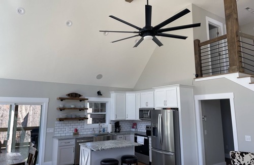 Lindseyville Cabin | Nolin Lake Lakehouse Vacation Rental - Newly Built