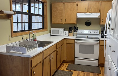 Clarkson House | Nolin Lakefront Cabin