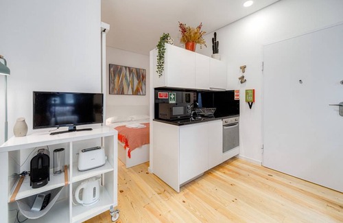 Bonfim Apartment | Nomad's Netto & Subway - Comfy Studio