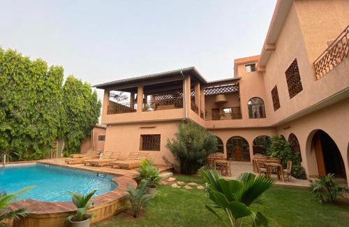 Lome House | Nomads