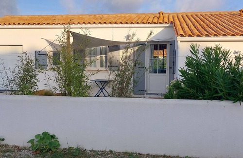 La Remigeasse House | Nombre D'oiseaux Vous Réveilleront Chaque Matin vus Des70 m² de la Terrasse Bois