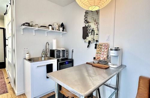 Athens Apartment | Nomehaus Shipping Container Studio in Athens, GA Unique Private Artsy Modern UGA