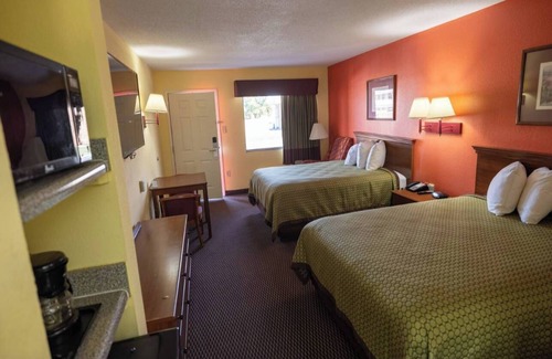 Hawkinsville Apartment | NON SMOKING DOUBLE SUITE #2