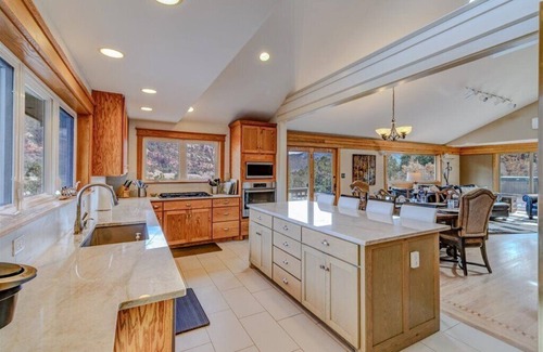 Durango House | Non Smoking Home,A/C, Incredible Views! 1Mile N.of Durango,Hot tub,Heated garage