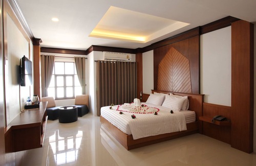 Nong Han Hotel | Nonghan Grand Hotel and Resort
