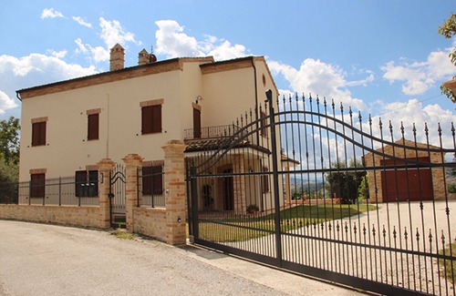 Monteleone di Fermo Apartment | Nonna 'Ttina's house