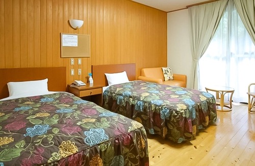 Yusuhara-cho Hotel | Nonsmoking Annex Westernstyle twin room with breakfast included After relaxing in the hot sprin/Seiyo Ehime