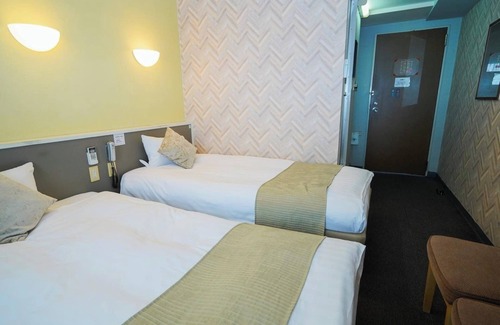 Kita Ward Hotel | NonsmokingTwin corner room 5 minutes walk fr/Okayama Okayama