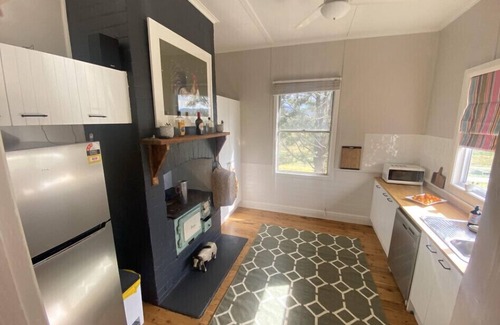 Scone Cottage | Noogee Cottage (overnight horse accommodation)