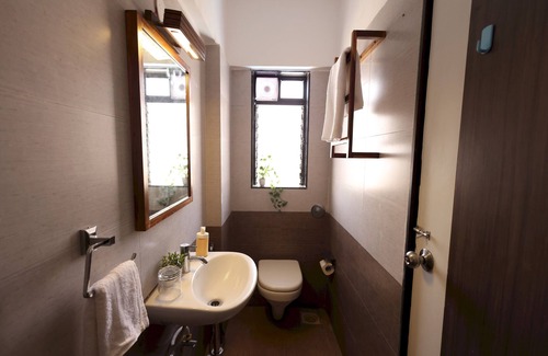 Airport Area Apartment | Nook&Co - Vile Parle 4