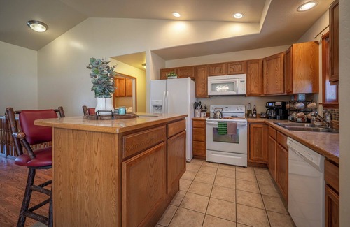 Livingston House | Nook on Nebula: Your Home Away From Home