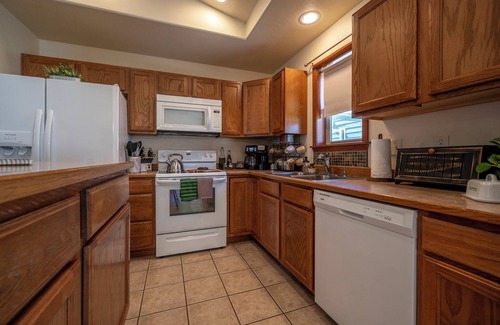 Livingston House | Nook on Nebula: Your Home Away From Home