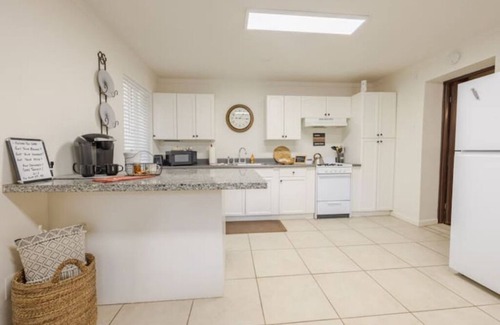 Lakeside Apartment | Noonan's Nest