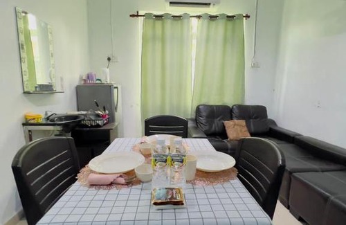 Taman Ira House | Noor Studio Homestay