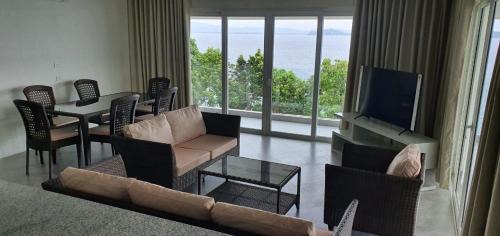 San Jose Apartment | Noor Villa - Luxury 3 Bed, 2 Bath Apartment with Stunning Panoramic Sea View, Private Beach