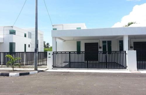 Kampung Pondok Apartment | Noorsyah Homestay Stadium Utama